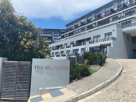 2 Bedroom apartment to rent in Herolds Bay, George