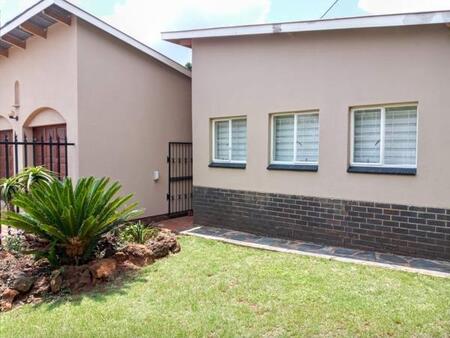 Studio apartment in Monument Park