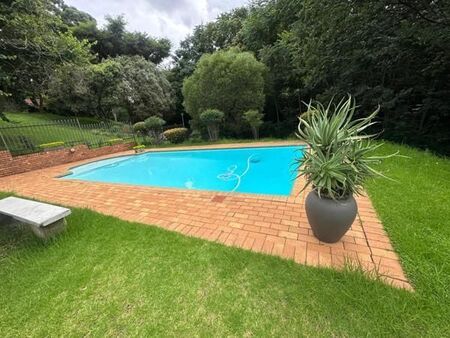 2 Bedroom House in Waterkloof Ridge