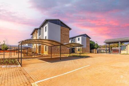 2 Bedroom Apartment in Sinoville