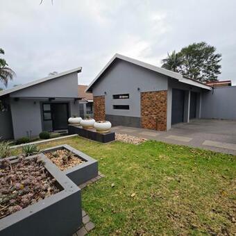 3 Bedroom House in Montana Park