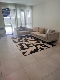 3 Bedroom Flat in Hyde Park