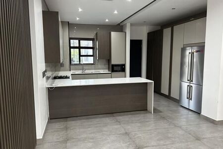 3 Bedroom Apartment in Houghton Estate