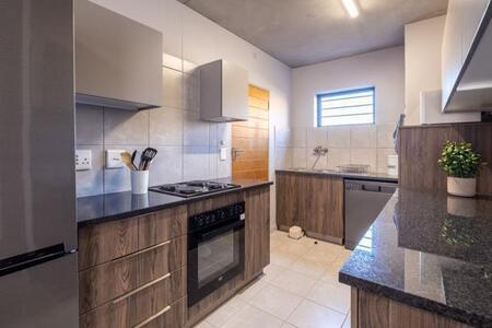 2 Bedroom Apartment in Olivedale