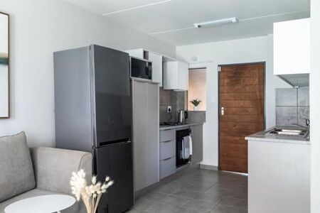 2 Bedroom House in Aeroton