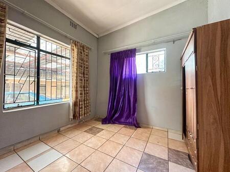 1 Bedroom Apartment in Mondeor