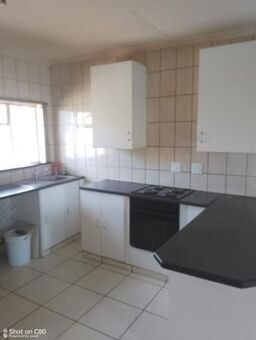 2 Bedroom Apartment in Tulisa Park