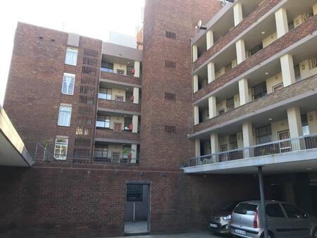 2 Bedroom Apartment in Kew