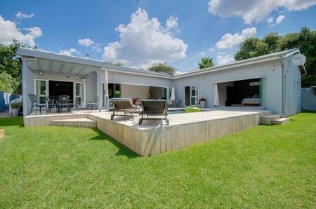 4 Bedroom House in Dainfern