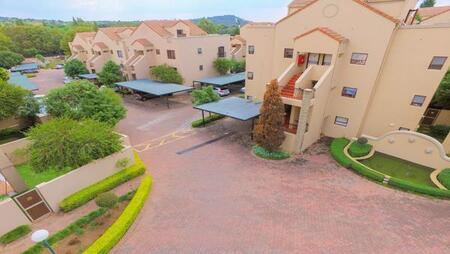 2 Bedroom Apartment in Sunninghill
