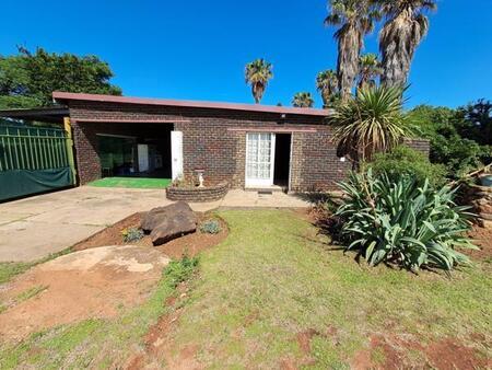 3 Bedroom Flat in Three Rivers East