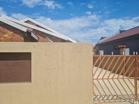 3 Bedroom House in Vanderbijlpark Central