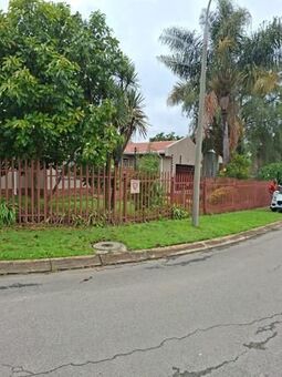 3 Bedroom House in Glen Marais