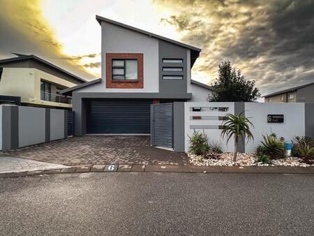 3 Bedroom House in Glen Marais