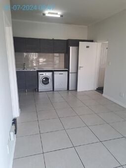 1 Bedroom Apartment in Modderfontein