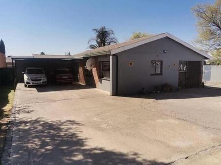 3 Bedroom House in Minnebron