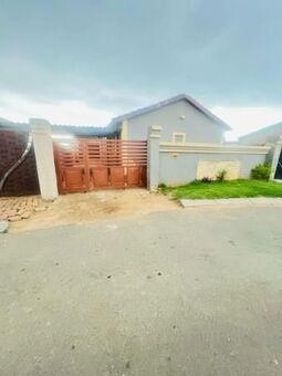 2 Bedroom House in Windmill Park