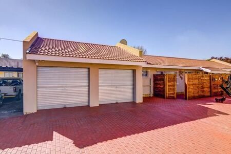 1 Bedroom Apartment in Crystal Park