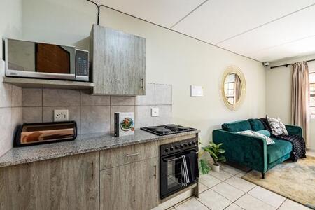 2 Bedroom Apartment in Alrode