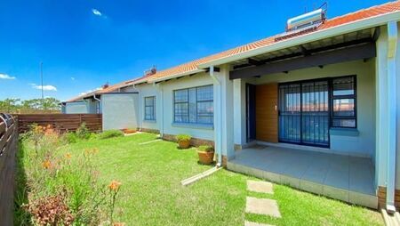 3 Bedroom Simplex in Monavoni