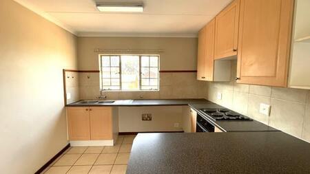 2 Bedroom Apartment in Die Hoewes