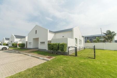 2 Bedroom Townhouse in Pinelands