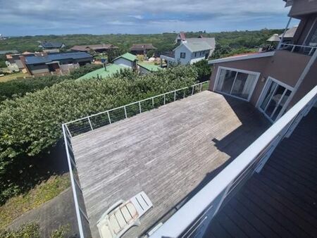 6 Bedroom House in Cape St Francis