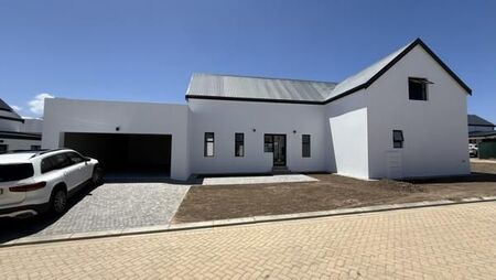 3 Bedroom House in Kraaibosch