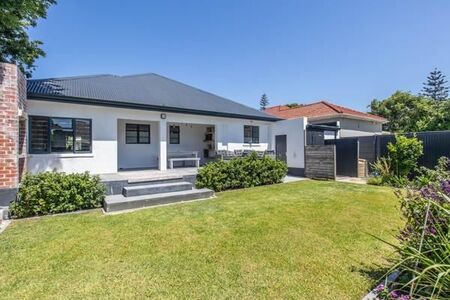 3 Bedroom House in Plumstead