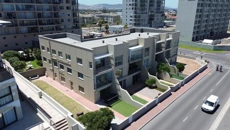 3 Bedroom Apartment in Table View