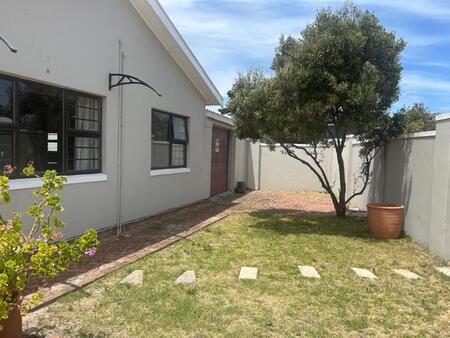 3 Bedroom House in Bothasig