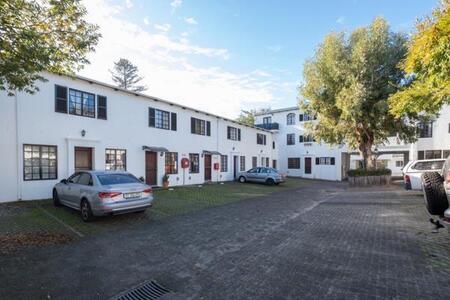 1 Bedroom Apartment in Durbanville Central