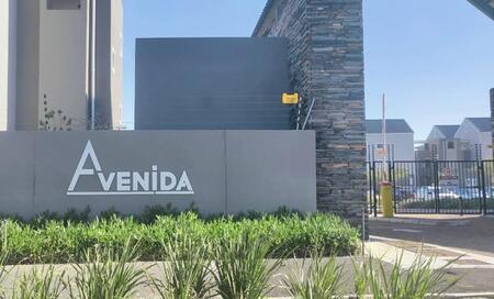 2 Bedroom Apartment in Burgundy Estate