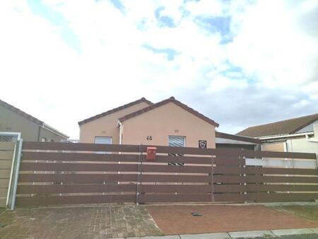 3 Bedroom House in Strandfontein