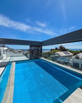 4 Bedroom House in Camps Bay