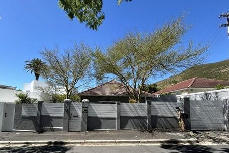 2 Bedroom House in Fresnaye