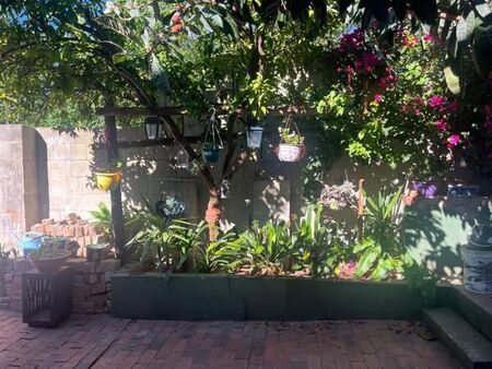 2 Bedroom Flat in Pniel