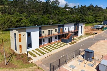 1 Bedroom Apartment in Waterfall