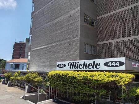 2 Bedroom Apartment in Amanzimtoti