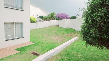 2 Bedroom Apartment in Weltevreden Park