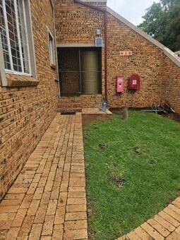 2 Bedroom Apartment in Wilgeheuwel