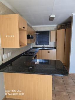 3 Bedroom Townhouse in Honeydew Manor