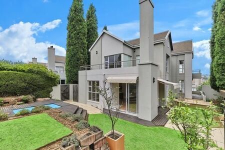 3 Bedroom Townhouse in Eagle Canyon Golf Estate