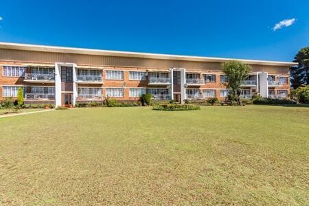 2 Bedroom Apartment in Monument