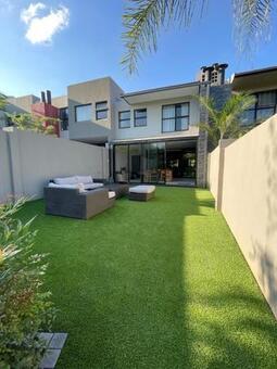 2 Bedroom House in Lombardy Estate