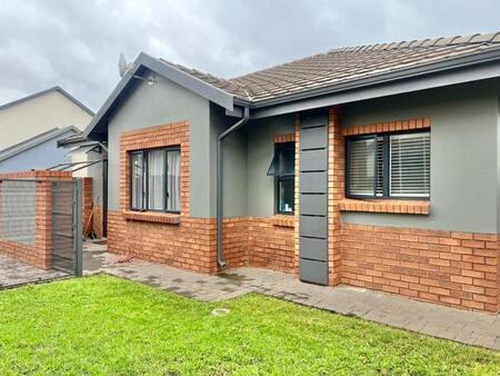 3 Bedroom Townhouse in Derdepoort