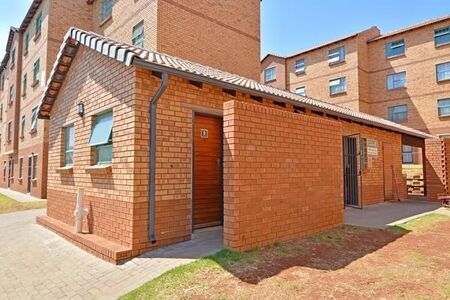 2 Bedroom Apartment in Pretoria West