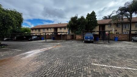 3 Bedroom Apartment in Willow Park Manor