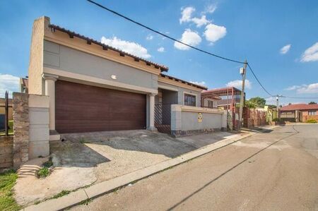 3 Bedroom house to rent in Riverlea, Johannesburg