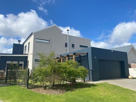 3 Bedroom house to rent in Kraaibosch Park, George